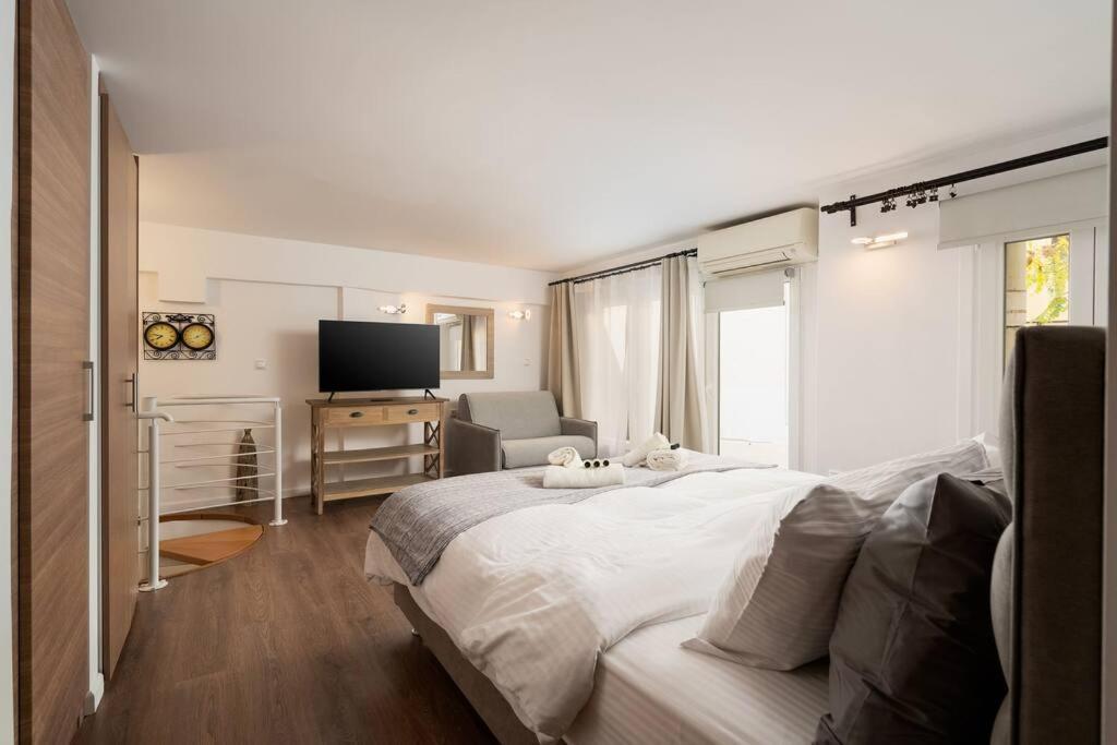 Modern Two Level Apartment In The Heart Of Athens Luaran gambar