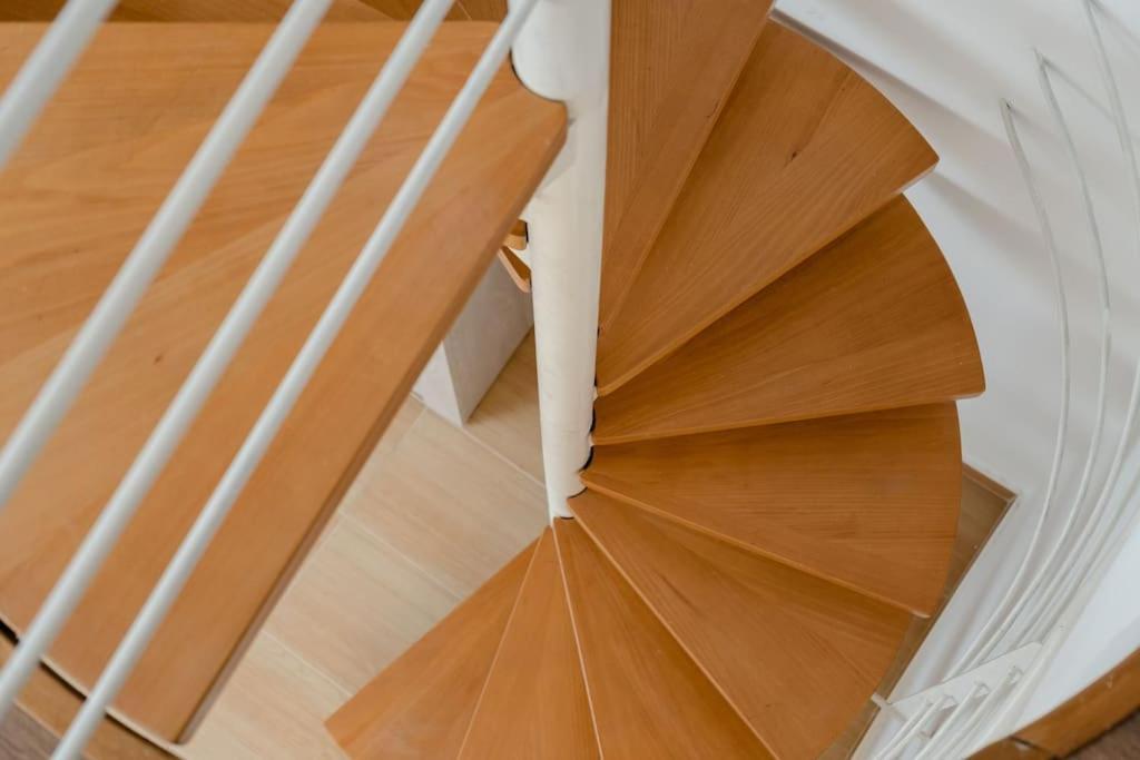 Modern Two Level Apartment In The Heart Of Athens Luaran gambar