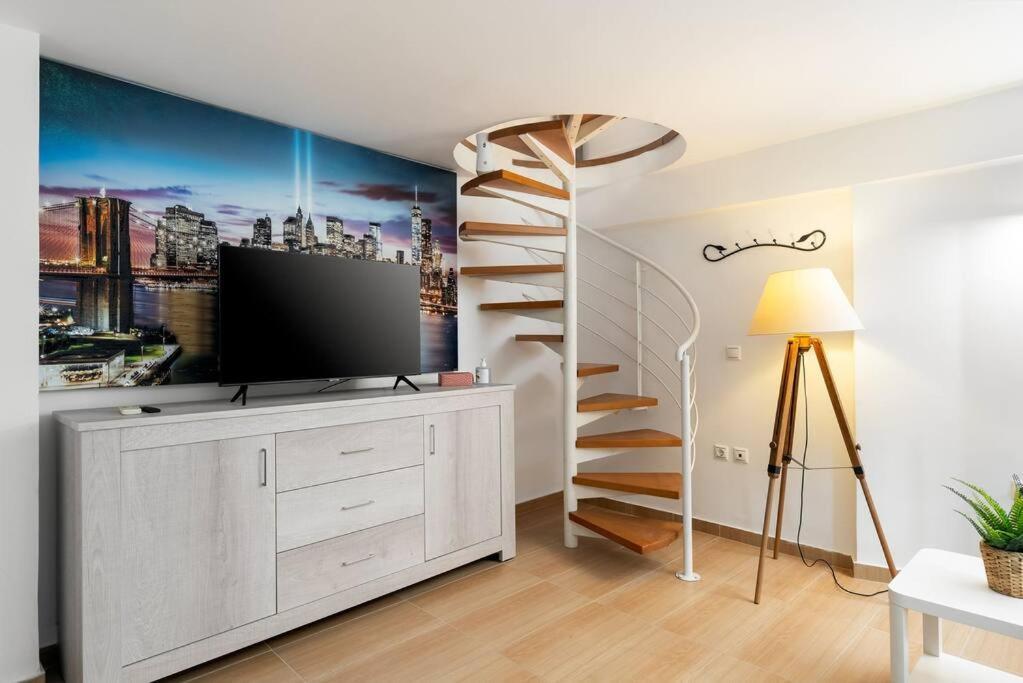 Modern Two Level Apartment In The Heart Of Athens Luaran gambar